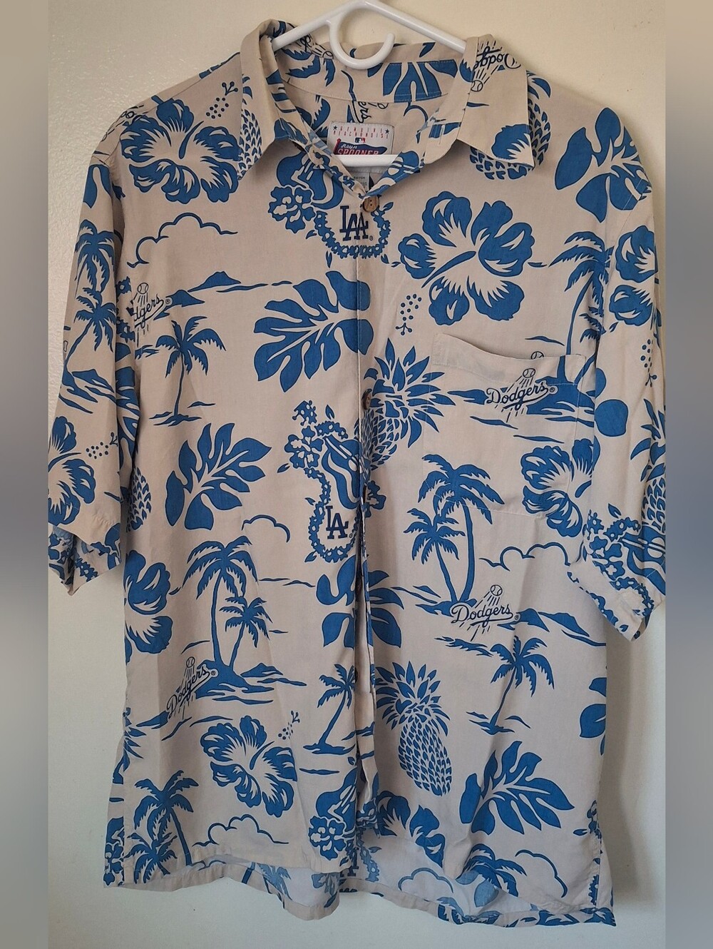 Los Angeles Dodgers Blue & Cream Hawaiian Button-Up Shirt